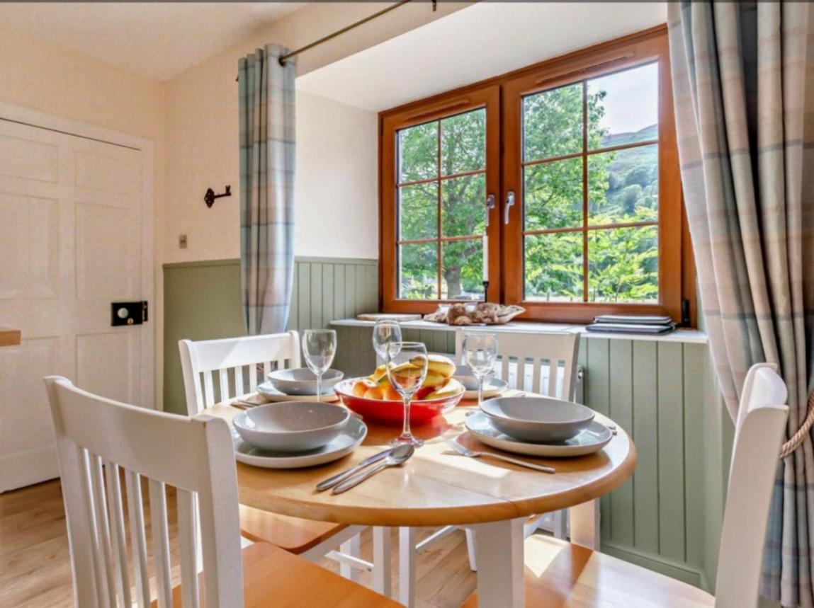 גארב Rosemount Cottage One- Highland Cottage מראה חיצוני תמונה